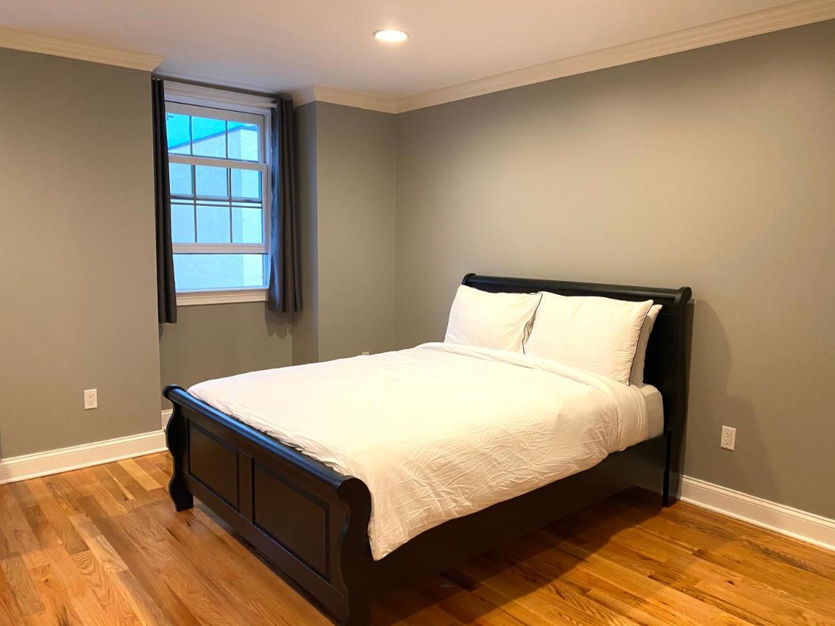 Alina & Fanny - 1212 Mt Vernon St